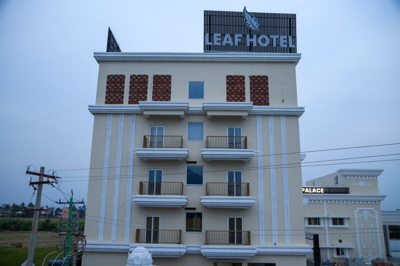 Leaf Hotel