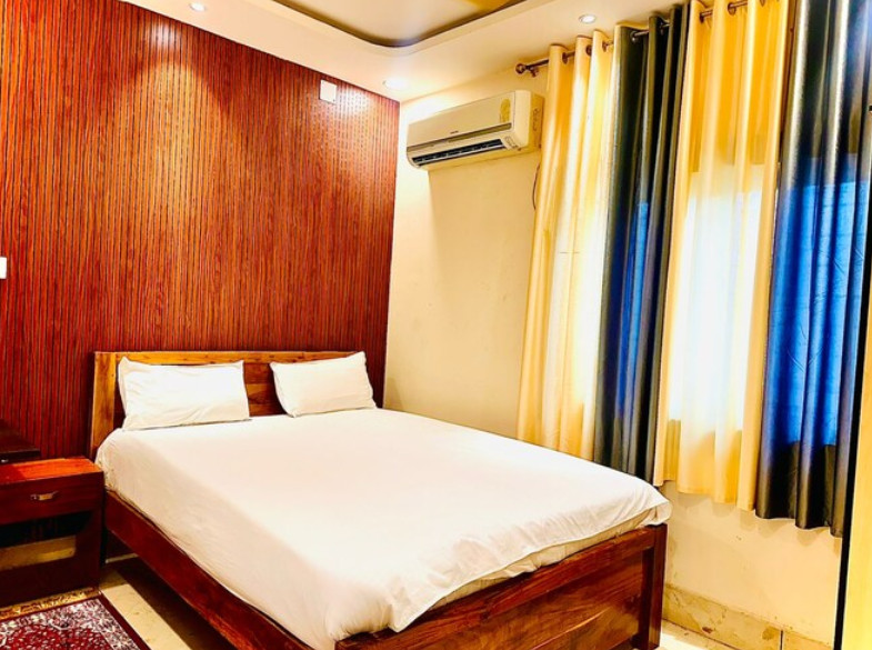 Mehfil Marriage Palace Standard Room -Non Attach Bathroom