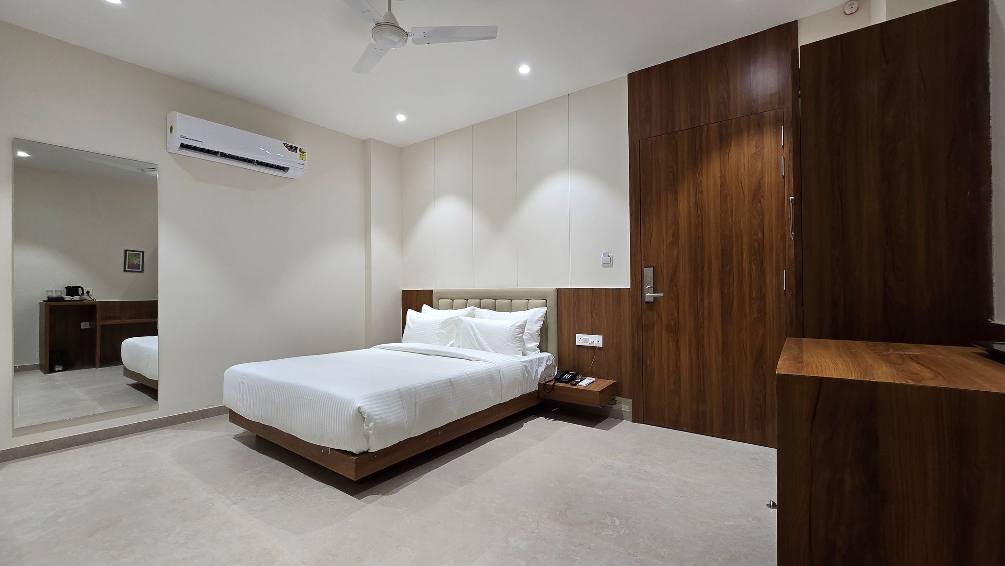 Shyam Stays Inn DELUXE 2