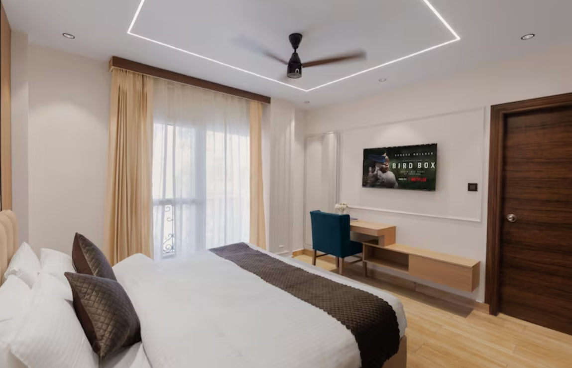 Premium Balcony Room with Mountain view