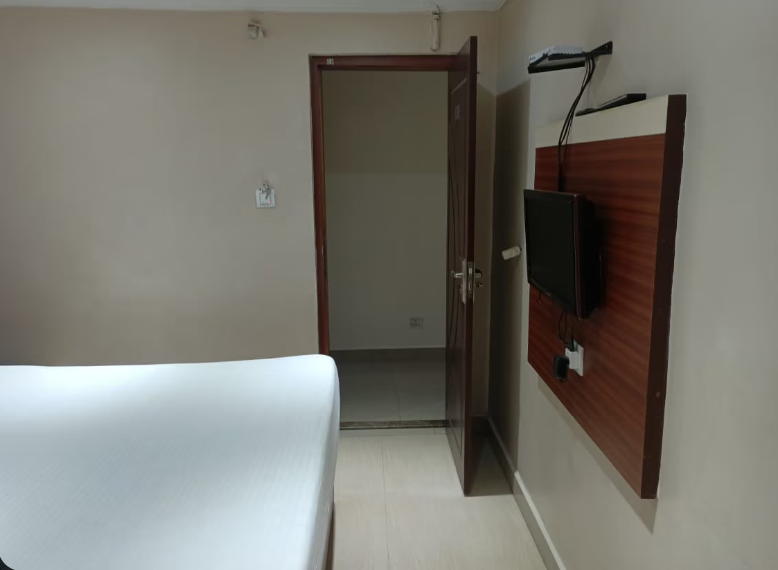 Deluxe AC Double bed Room