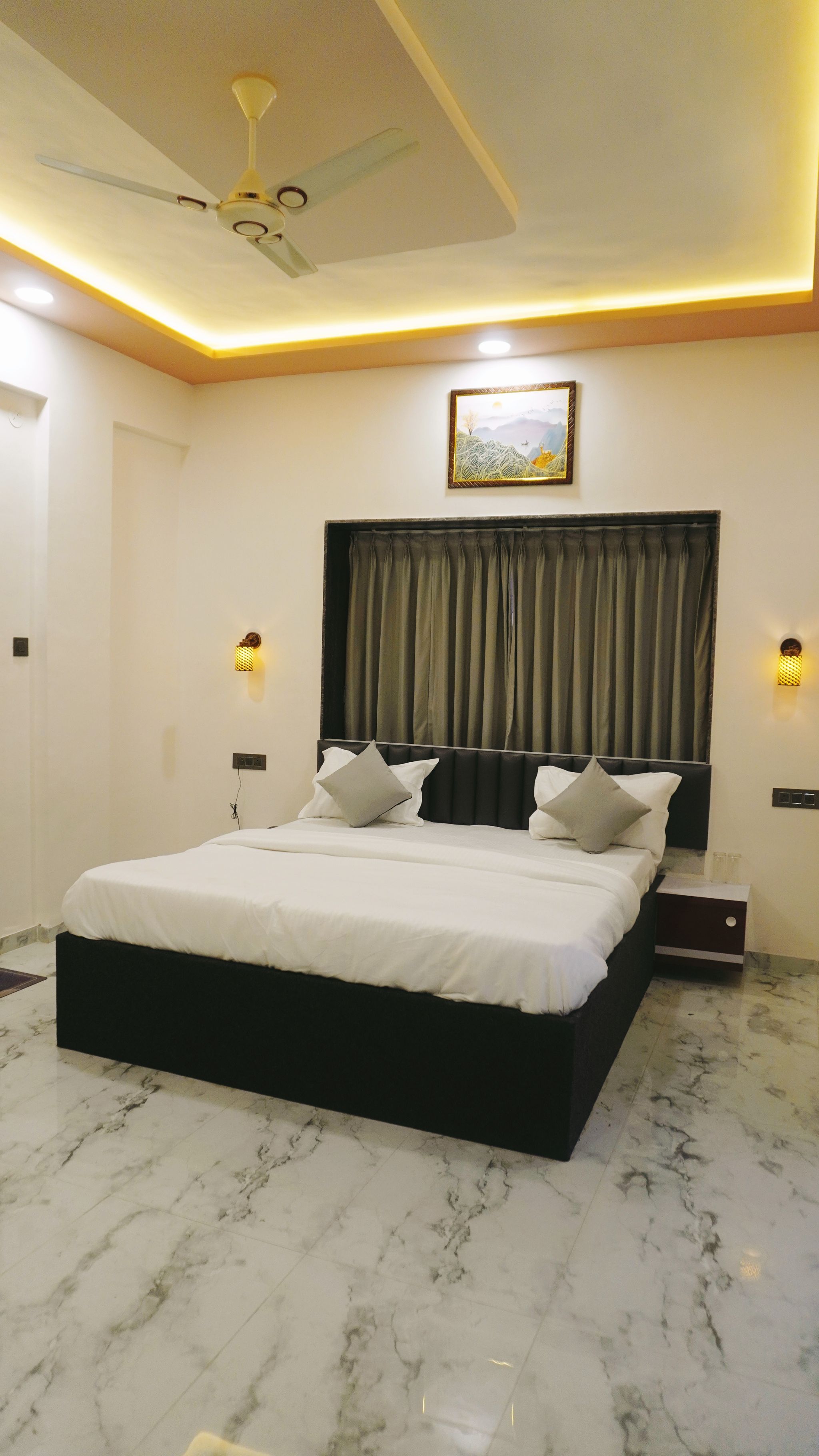 Deluxe Double AC Room