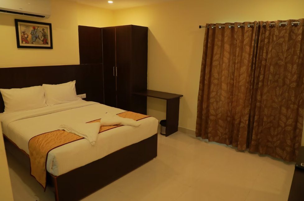 Hotel MVR Grand Classic 5