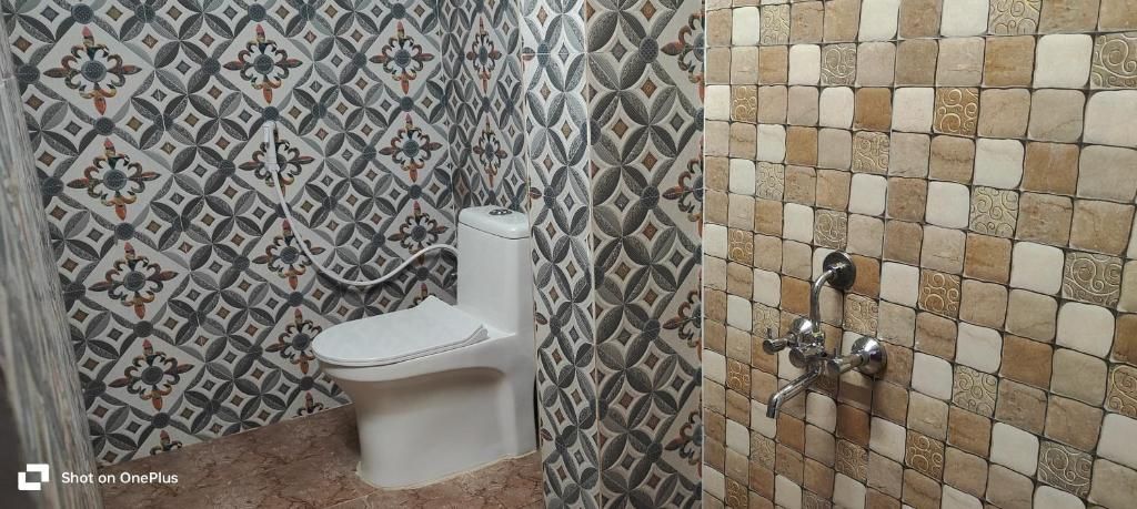 Jubilant Stay Deluxe Double Room 4