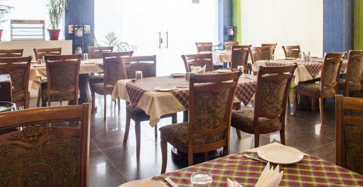 Food & Dining