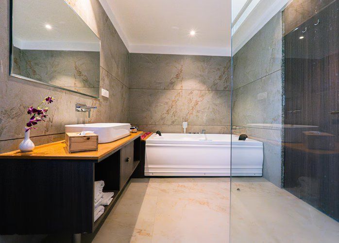 Imperial Suites (with Jacuzzi)