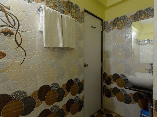 Deluxe AC Room