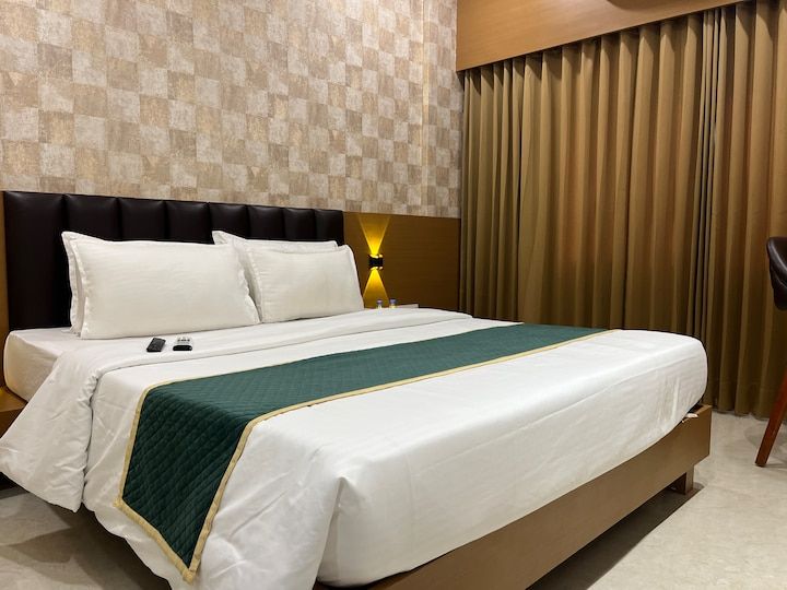 Hotel Shivansh Somnath Executive Deluxe Room 5