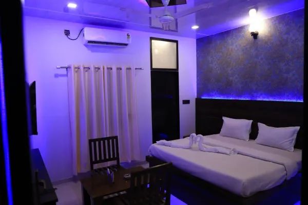 Hotel Birla palace Deluxe Room 2