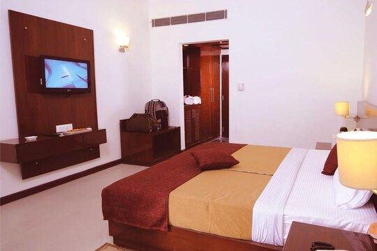 Hotel Sobti Continental Club Room with Living Area and Work Desk