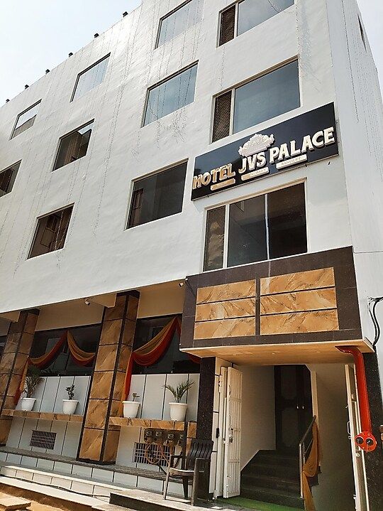 HOTEL JVS PALACE