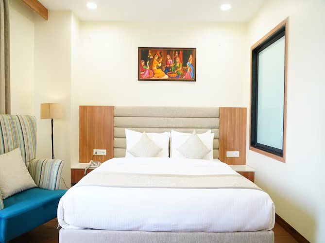 Suave Room