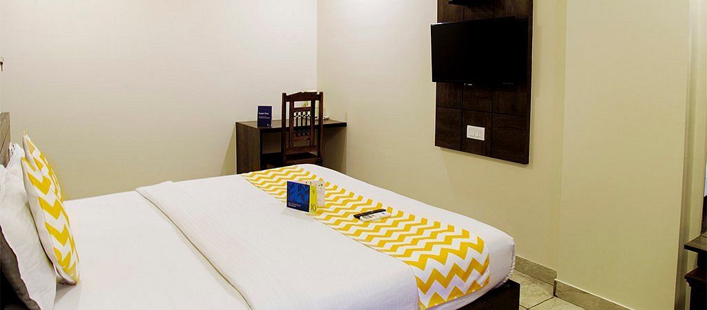 Hotel Padmawati Palace Deluxe room  2