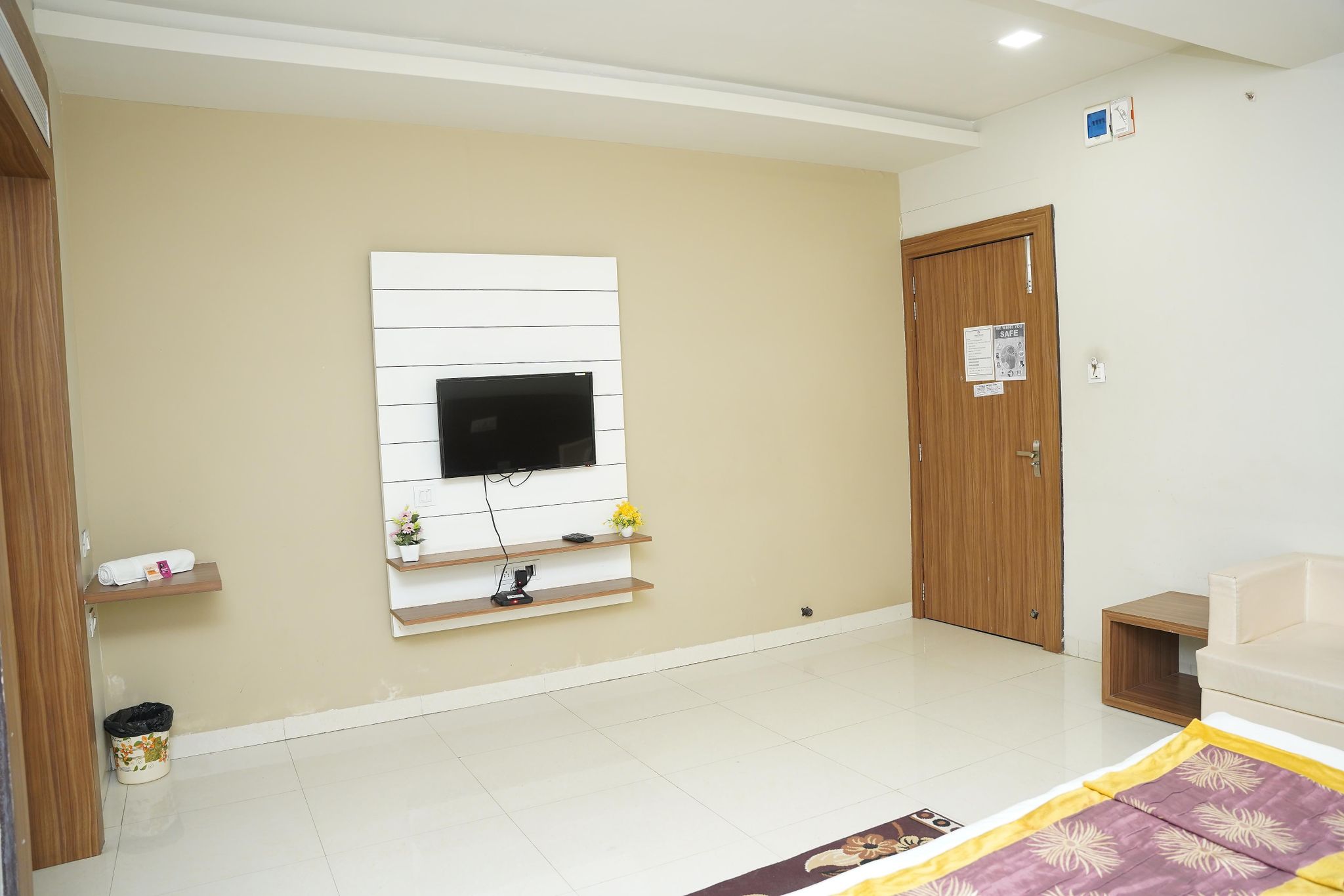 Hotel Grand Shivam Deluxe Room 3