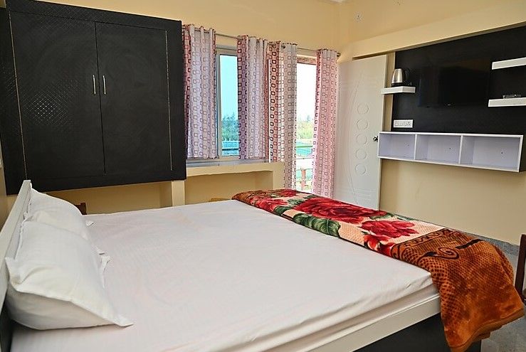 Deluxe single room- Kingfisher