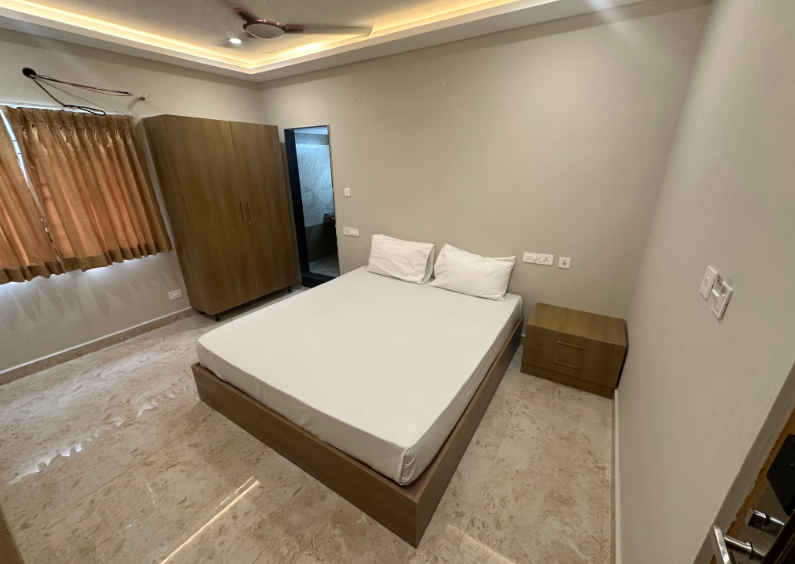 Plaza tower Standard