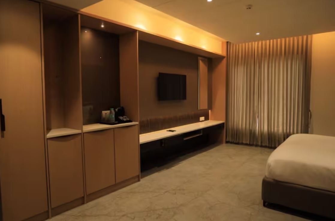 VANTARA SUITES Kings Room 4