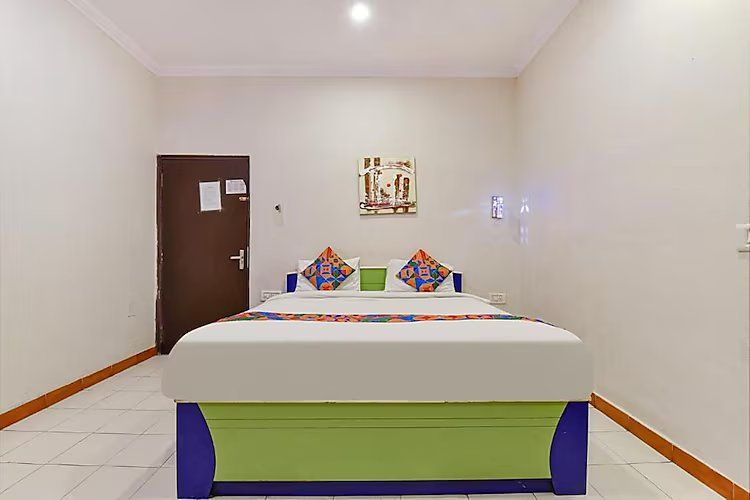 Deluxe Room With Breakfast