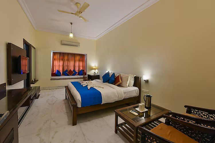 Garh Govind Resort Deluxe Room 2