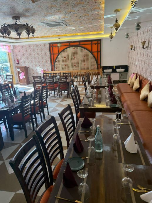 Food & Dining