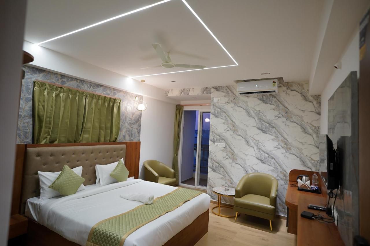 Deluxe Room with Balcony