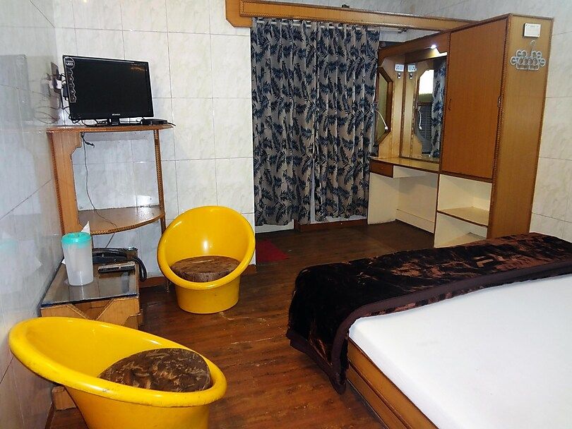 Hotel Shrimmaya Ujjain DELUXE Non AC Room 2