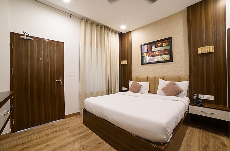 Super Executive ( Free 2 Movie Ticket AFTER 9 PM)