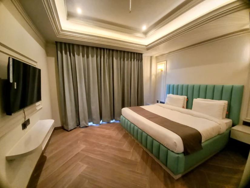 Queen Suite Room