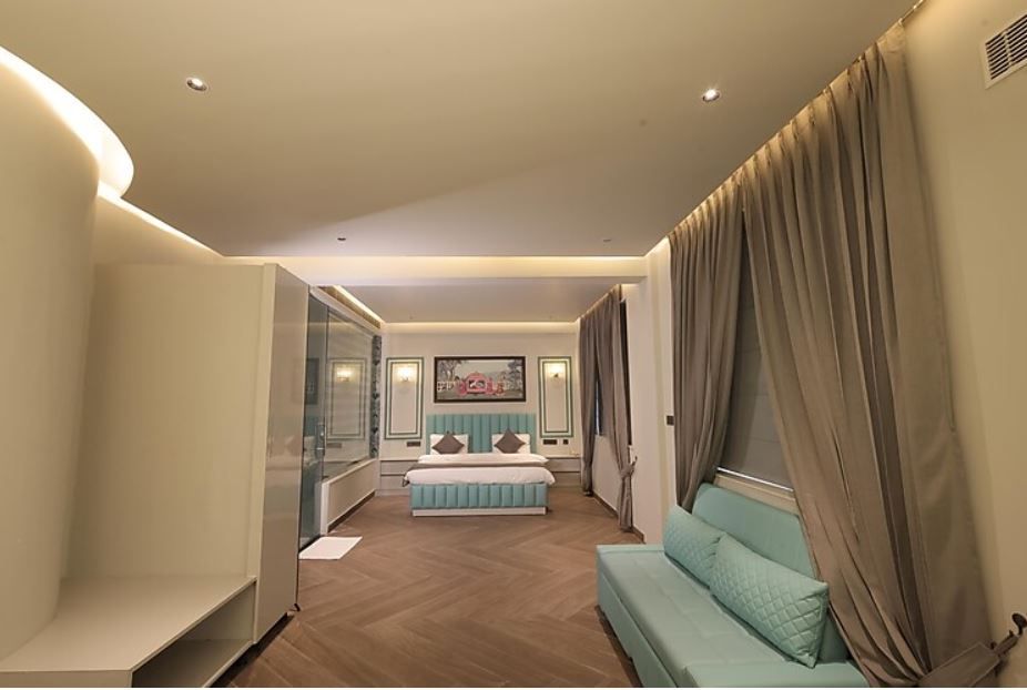 Deluxe Room with Balcony