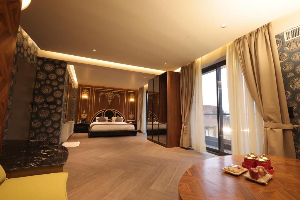 Deluxe Room with Balcony