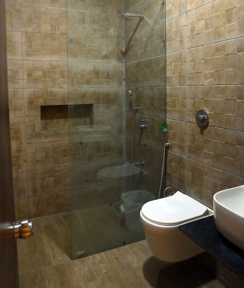 Vanbhoomi Resort Deluxe Room 8