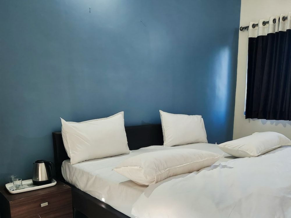 Vanbhoomi Resort Deluxe Room 6