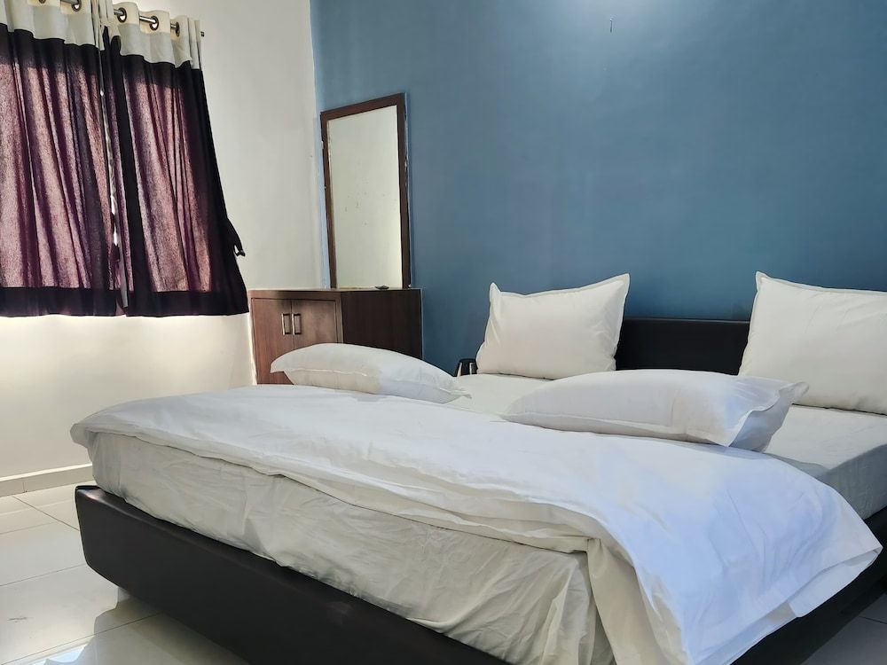 Vanbhoomi Resort Deluxe Room 5