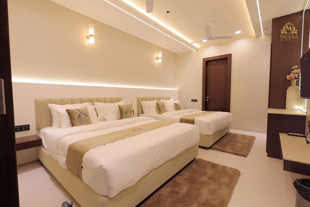 The Meera Hotel Family Quadruple Room 5