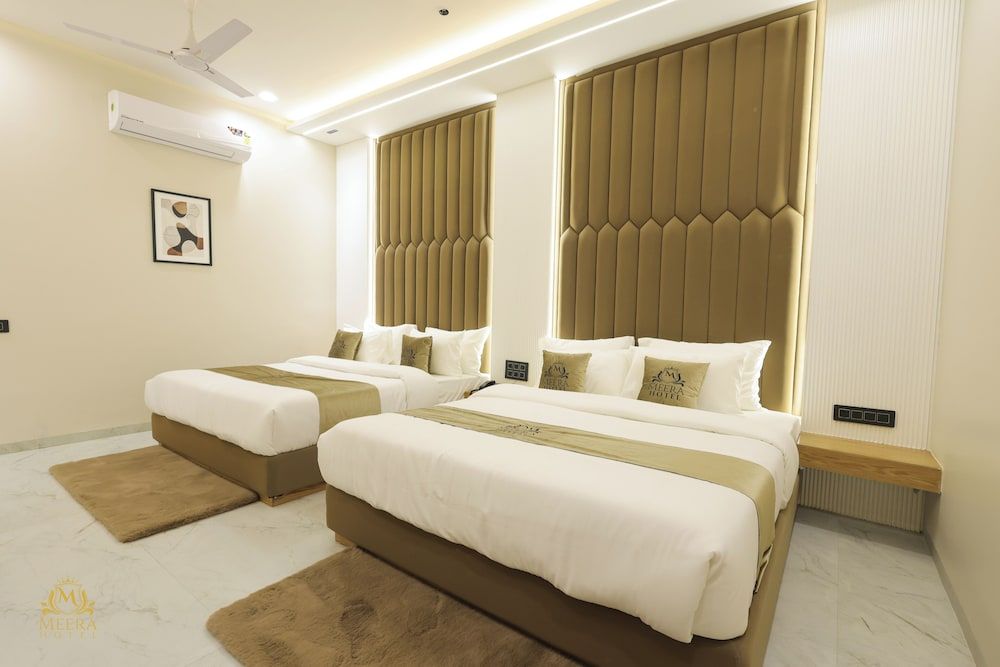 The Meera Hotel Family Quadruple Room
