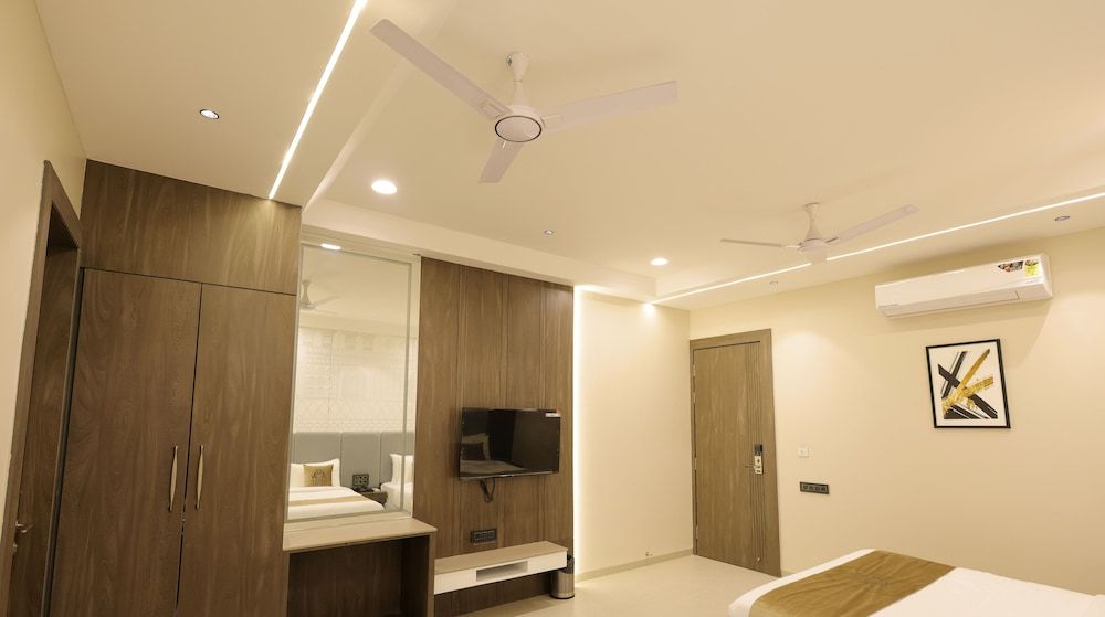 The Meera Hotel Family Quadruple Room 12