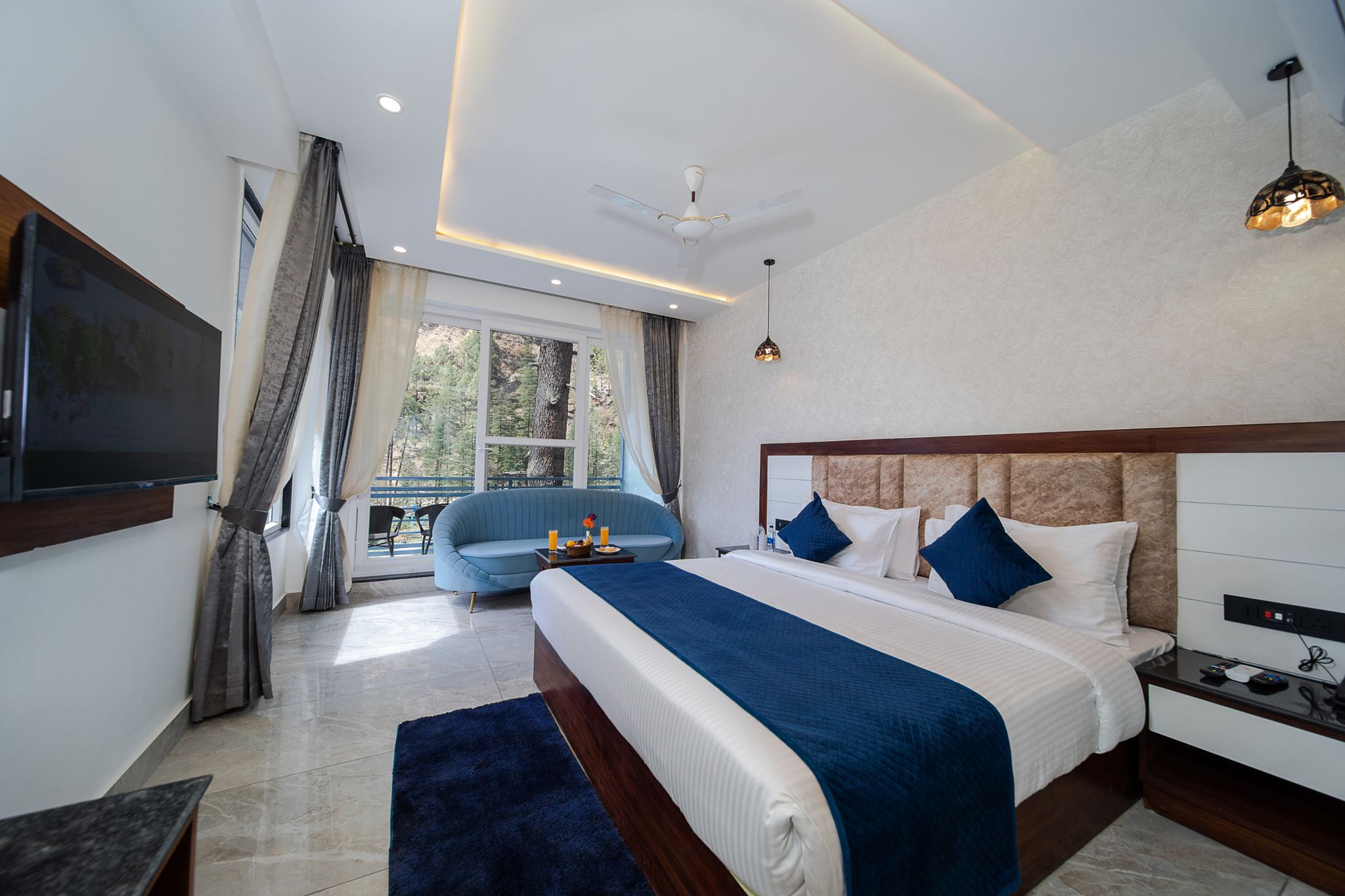 Super Deluxe Room with Balcony