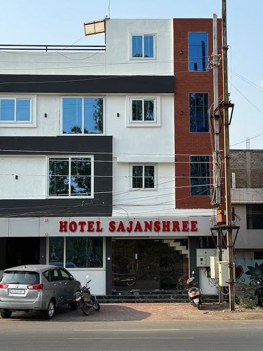 Hotel Sajanshree