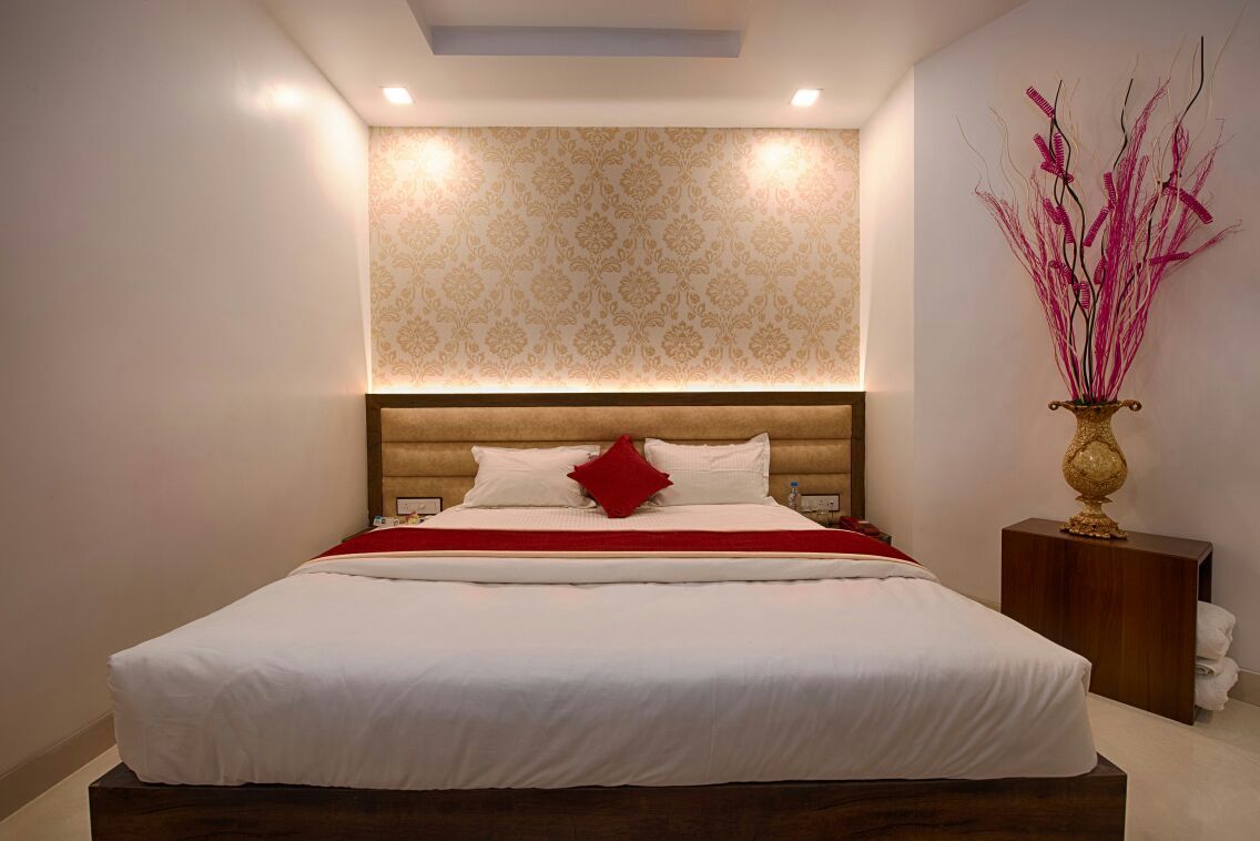 Hotel Ashirvad Inn Deluxe Room 2