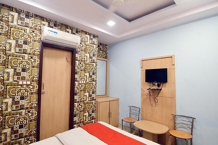 The Maharaja Palace Deluxe 14