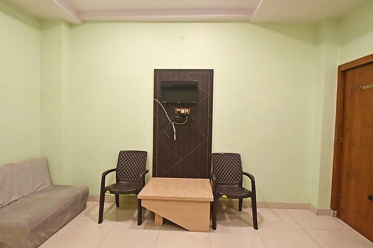 The Maharaja Palace Deluxe 13