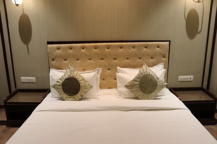 Hotel Seven Stone Deluxe Room 5