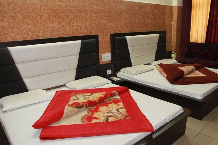 Super Deluxe 4 Bed Non AC Room