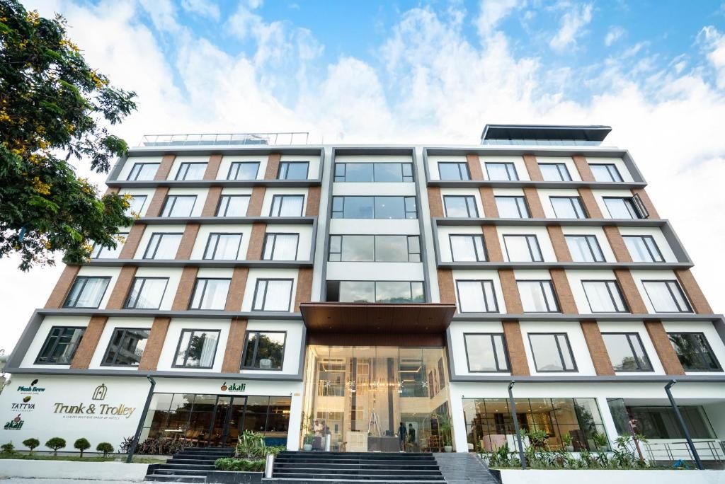 Trunk and Trolley, A Luxury Boutique Hotel