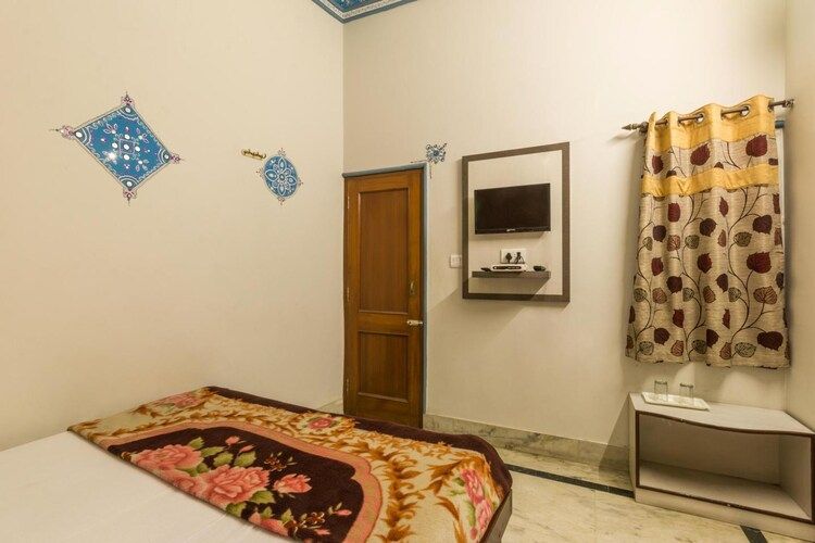 Hotel Sachdev Palace Standard Air cooled Room 5