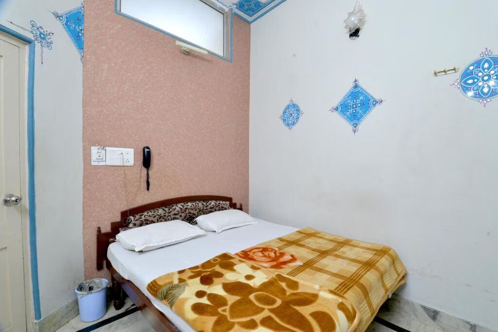 Hotel Sachdev Palace Standard Air cooled Room 2