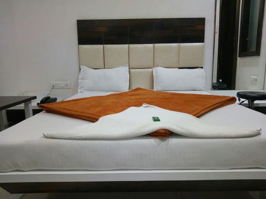 The Pride Hotel Luxury Suite 3