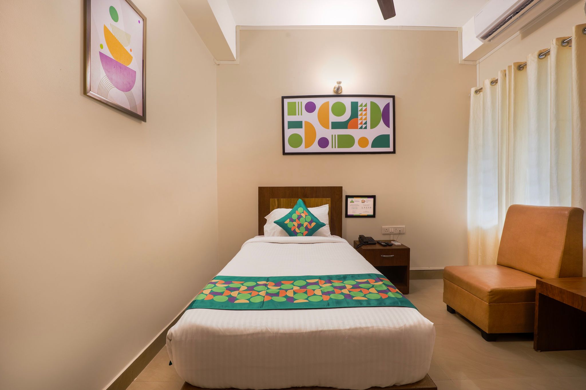 Economy Room