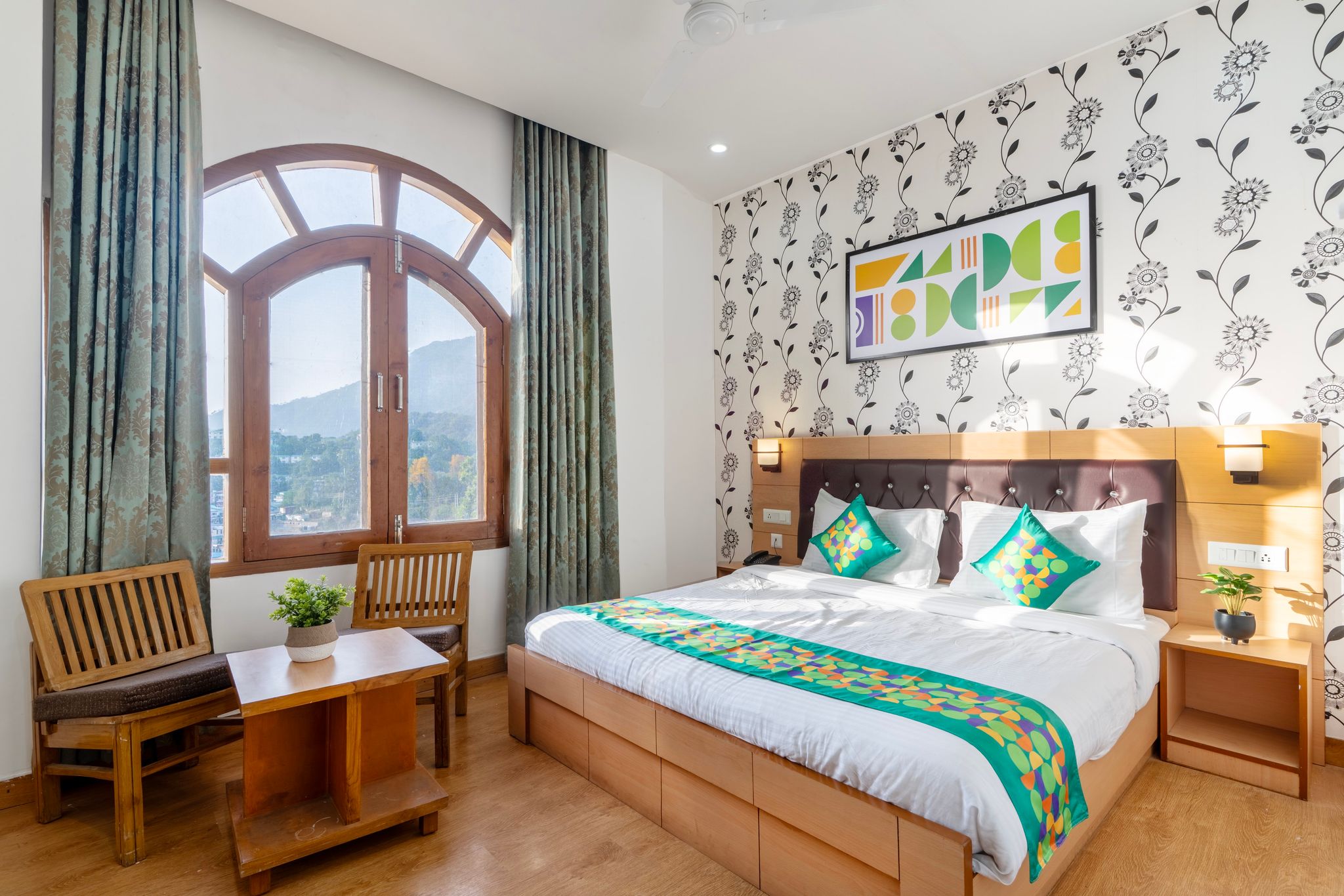 Treebo Anand The Mall Solan Economy Room 4