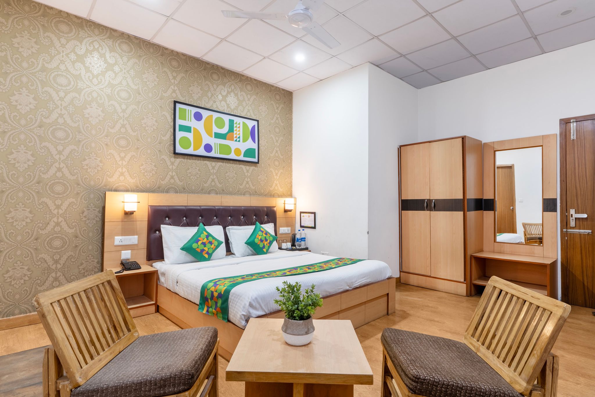 Treebo Anand The Mall Solan Standard room 4